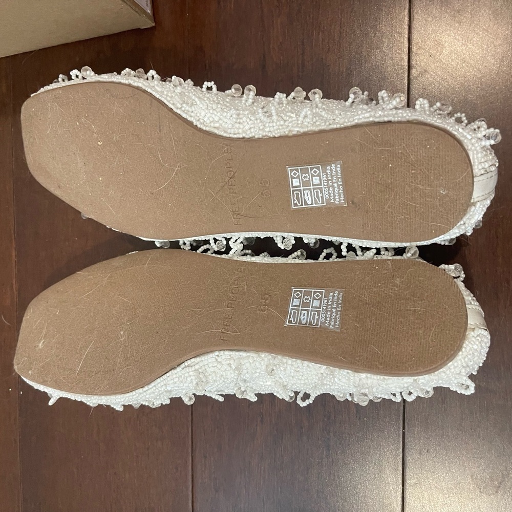 nwt nwb Free People White beaded weekends out embellished Flats - Picture 7 of 10